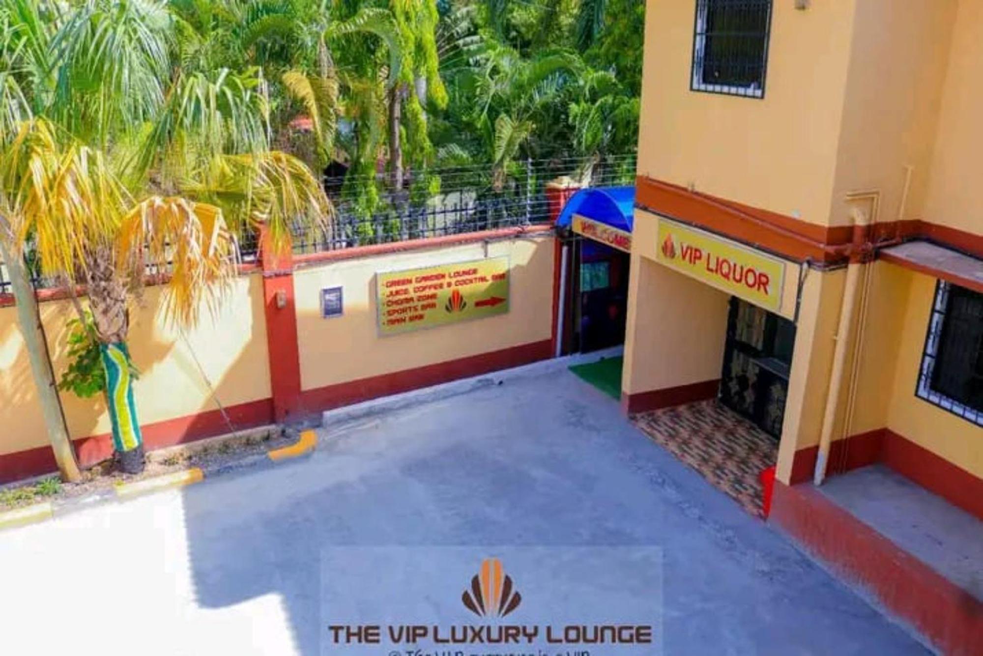 The Vip Luxury Lounge Hotel Kisumu Exterior photo